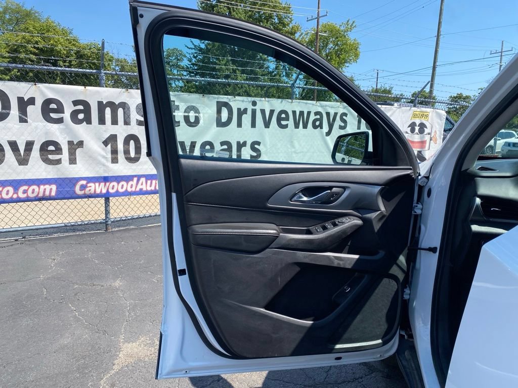 Used 2019 Chevrolet Traverse LT FWD image 11