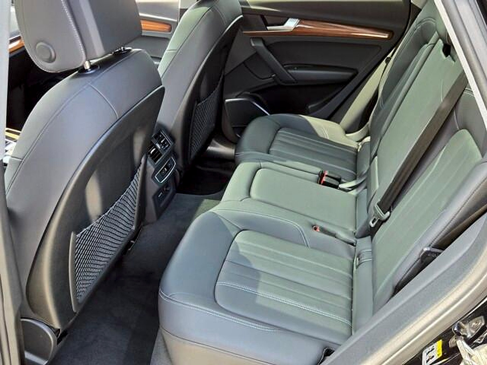 Used 2023 Audi Q5 2.0T Premium w/ Convenience Package AWD/4WD image 11