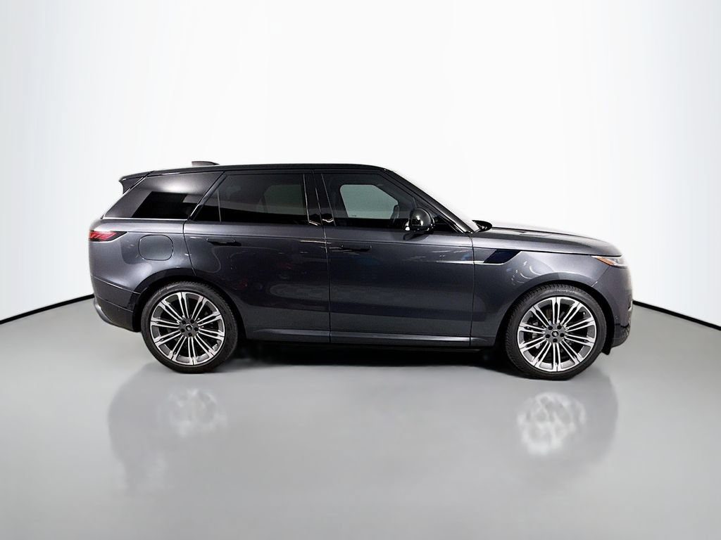Used 2024 Land Rover Range Rover Sport SE AWD/4WD image 4