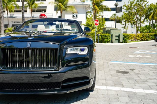 Used 2018 Rolls-Royce Dawn image 8