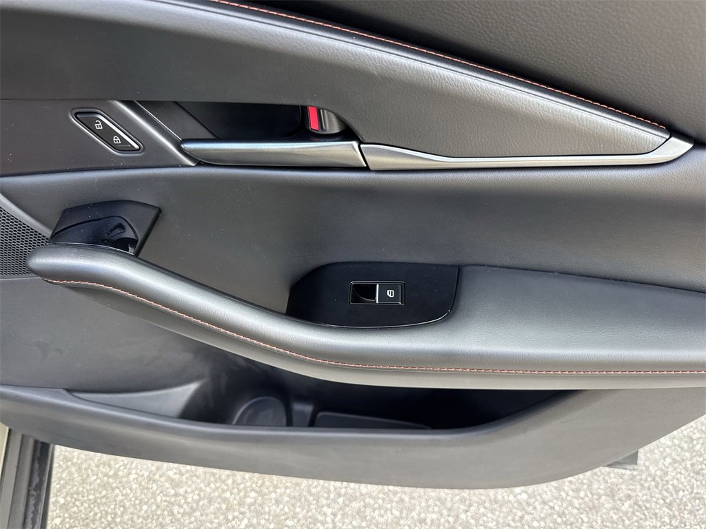 New 2024 MAZDA CX-30 Carbon image 45