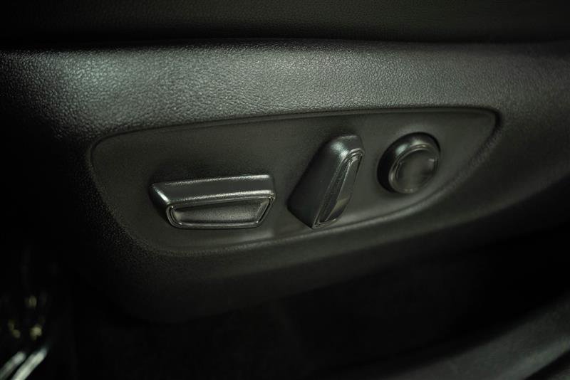 Used 2026 Toyota Grand Highlander AWD image 12