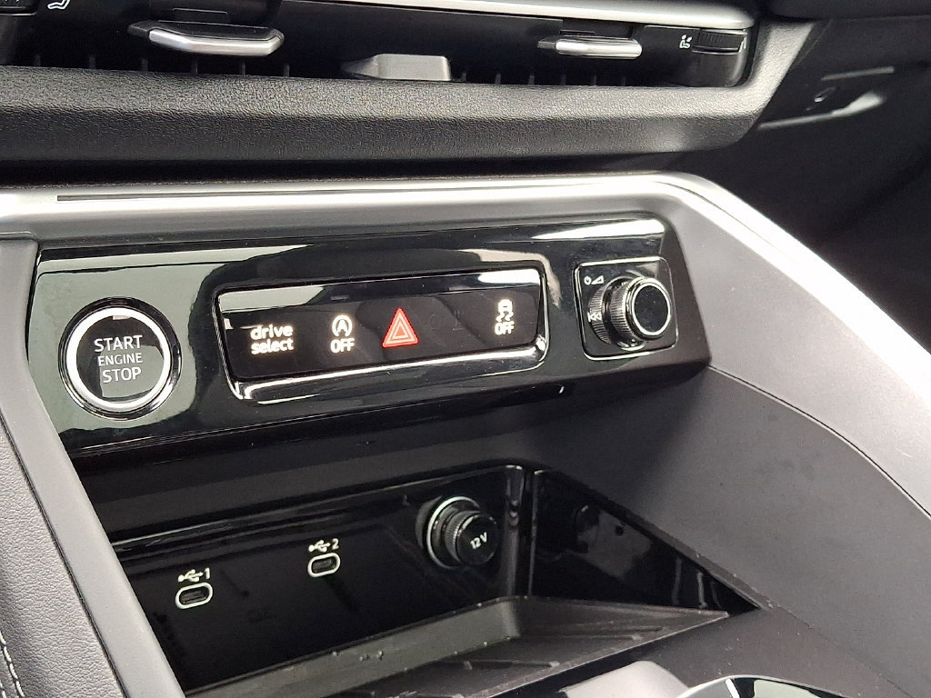 Certified 2025 Audi Q5 Premium w/ Premium Plus AWD/4WD image 17