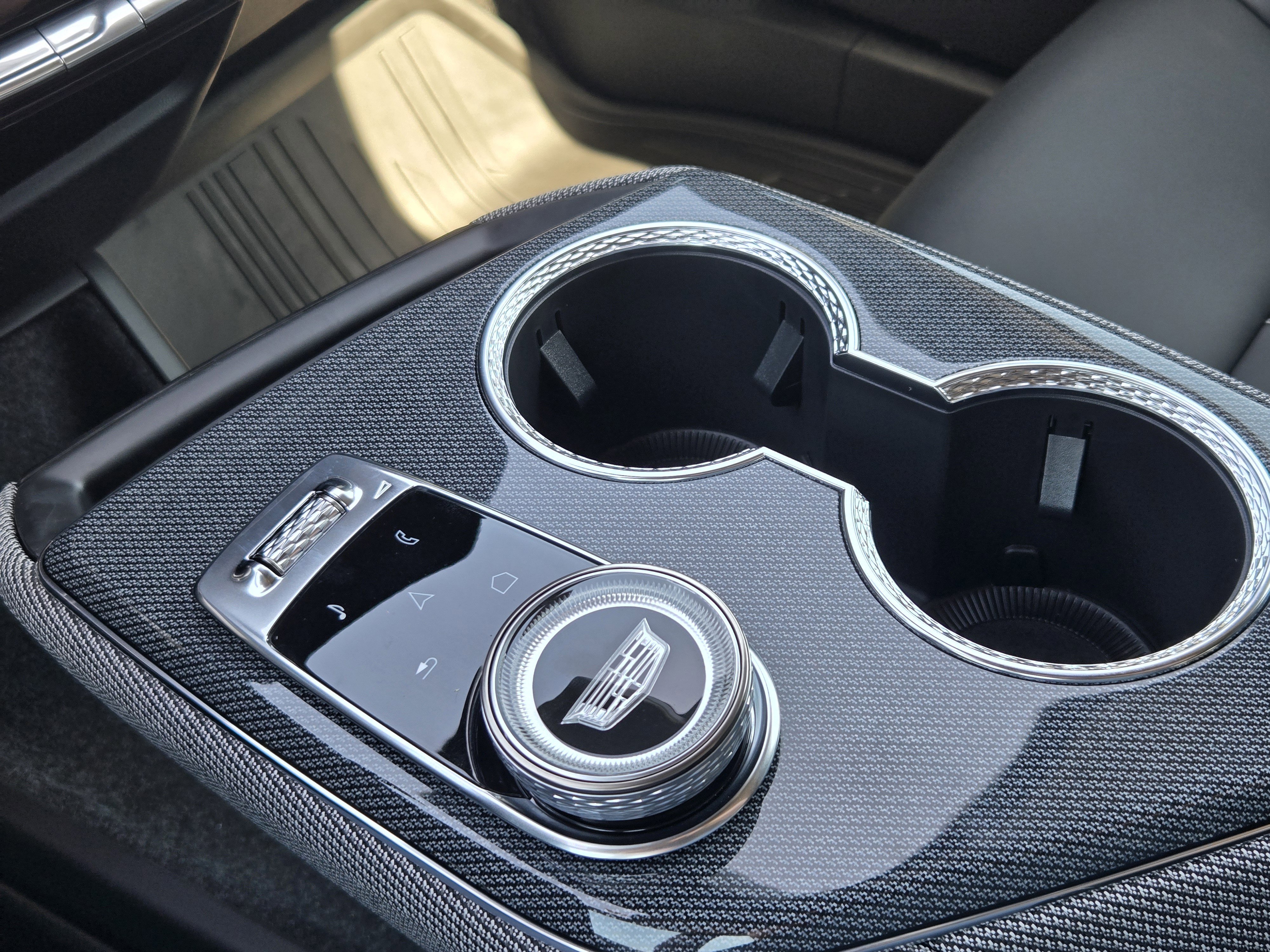 New 2025 Cadillac Optiq Sport 1 image 15