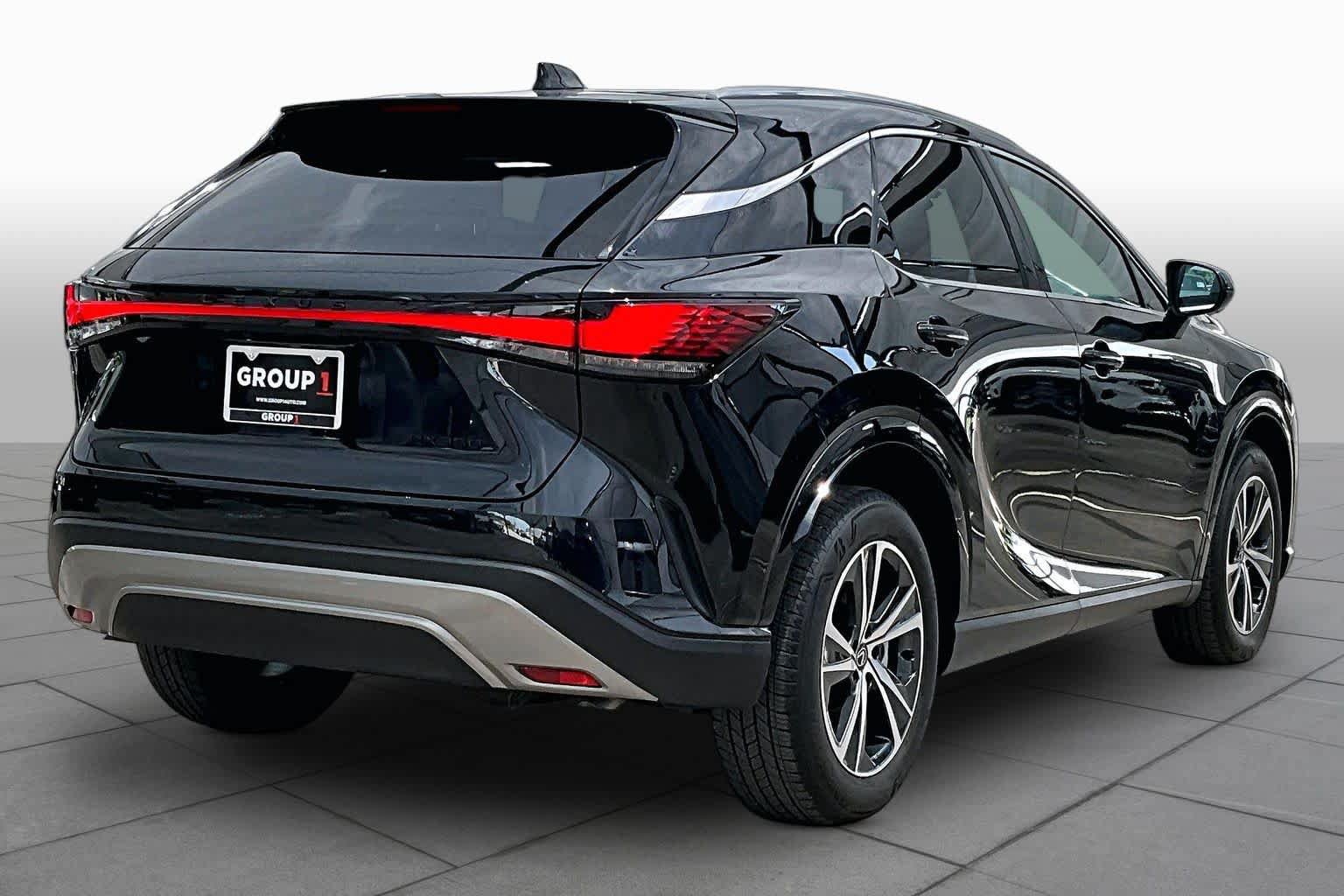 Used 2025 Lexus RX 350 Premium w/ Accessory Package (Z1) FWD image 13