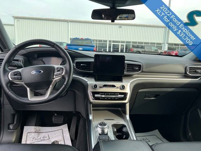 Used 2022 Ford Explorer XLT w/ Equipment Group 202A image 14