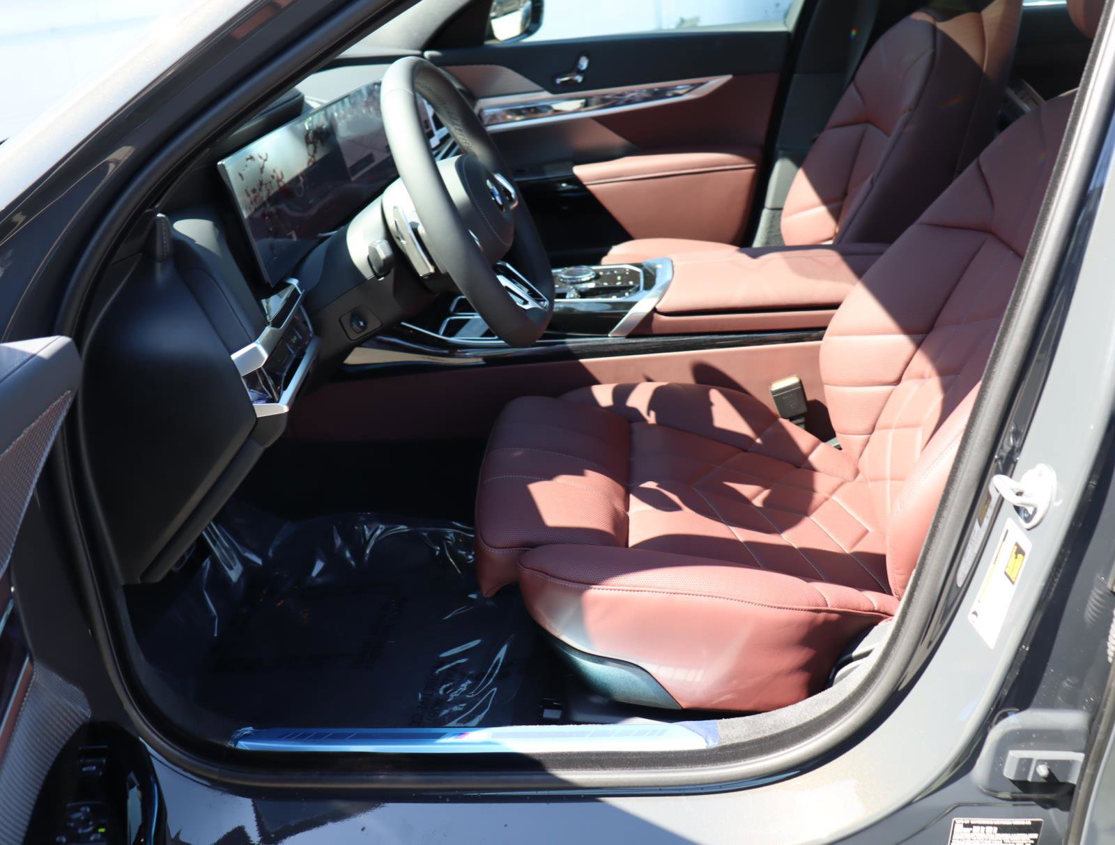 New 2026 BMW 740i w/ Premium Package image 23