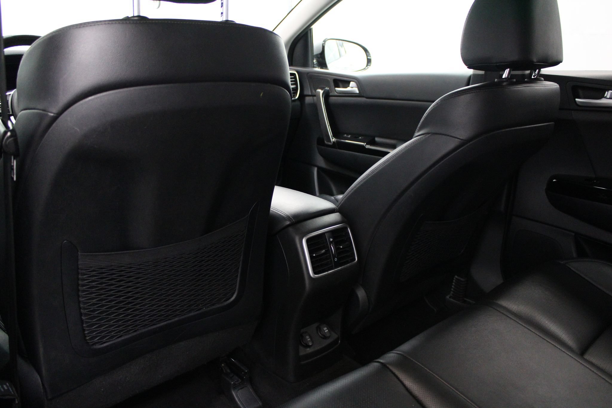 Used 2022 Kia Sportage EX FWD image 16