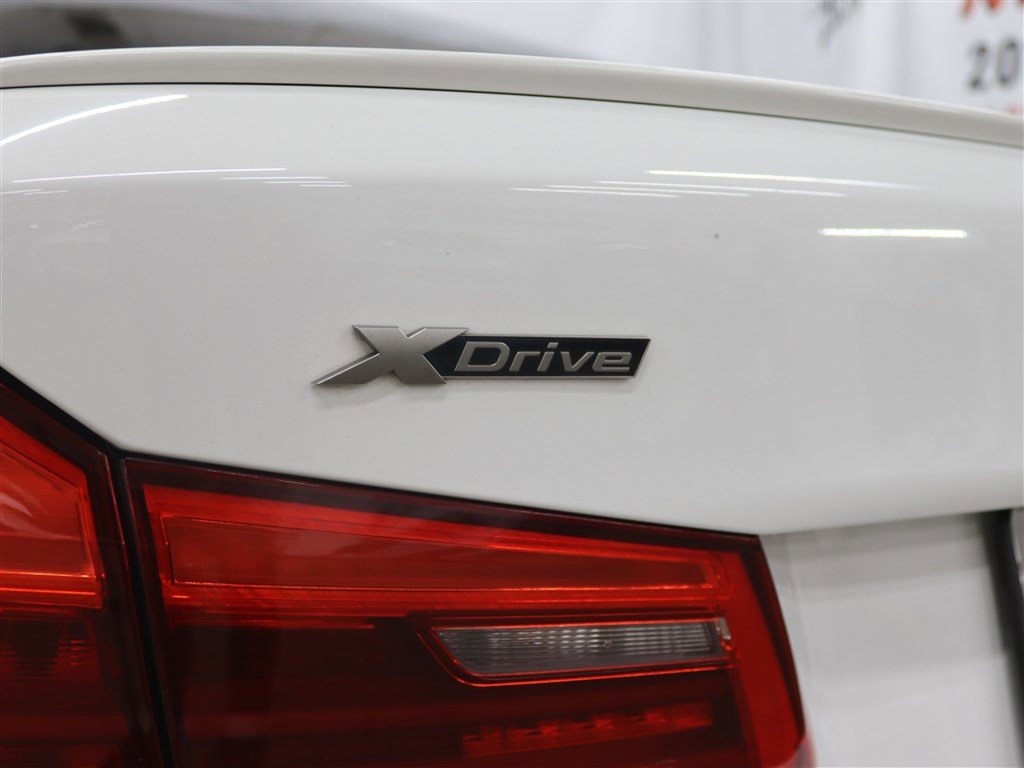 Used 2019 BMW M550i xDrive image 8