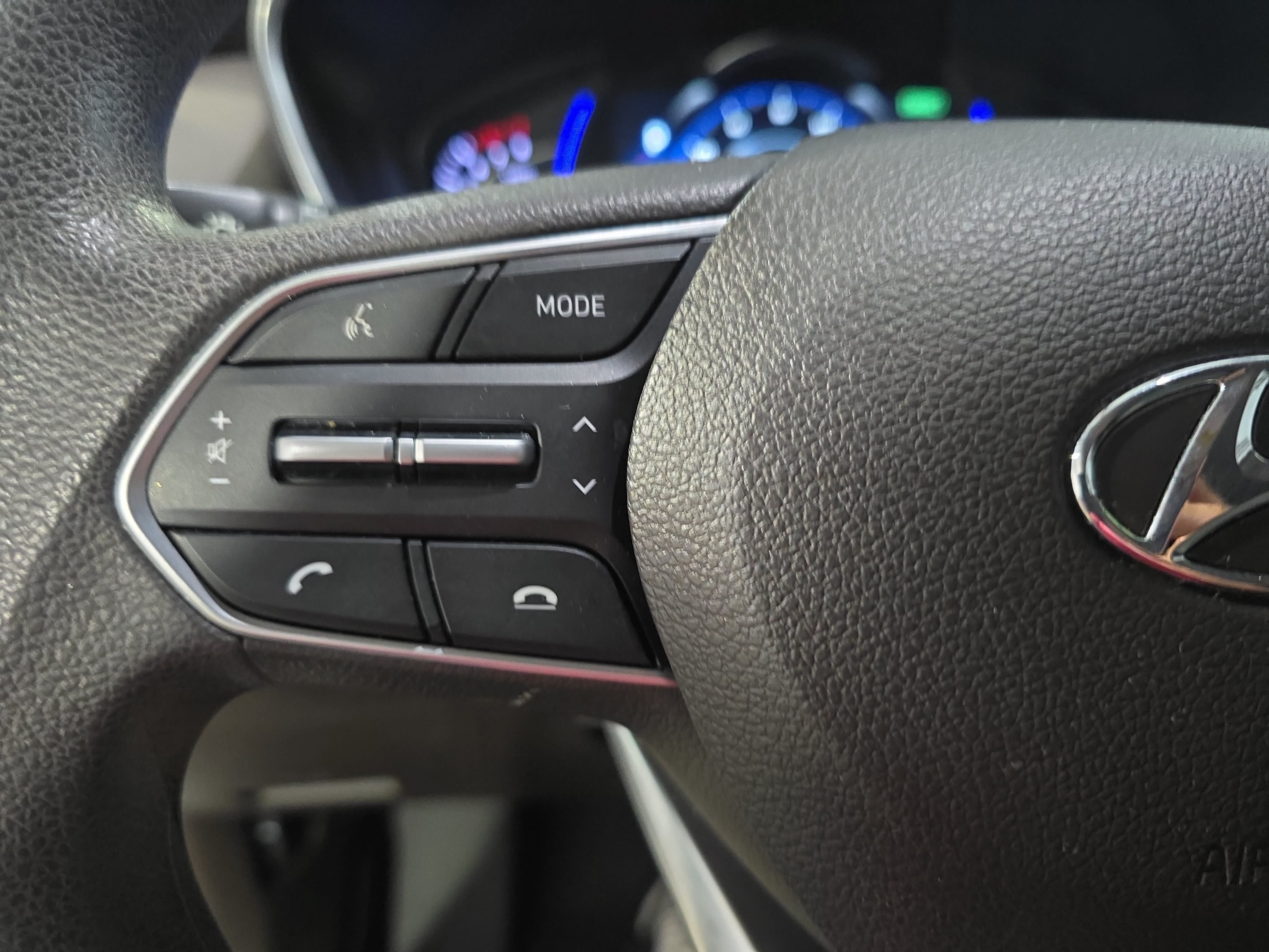 Used 2020 Hyundai Santa Fe SEL FWD image 14