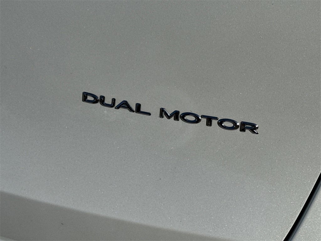 Used 2021 Tesla Model Y Long Range image 9