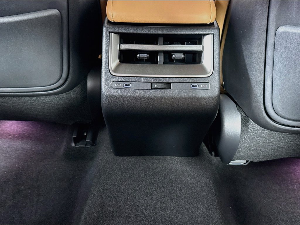 New 2026 Lexus ES 350h w/ Cold Area Package FWD image 18