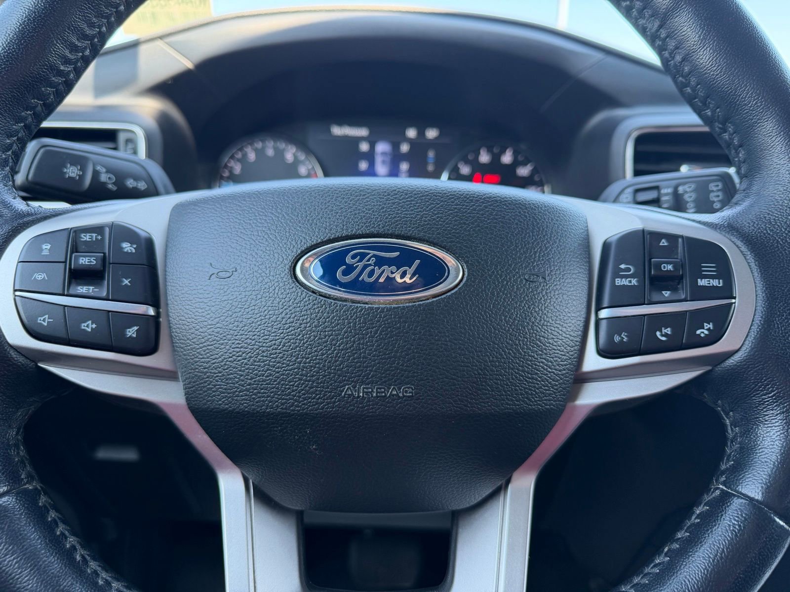 Used 2022 Ford Explorer XLT w/ Equipment Group 202A image 20