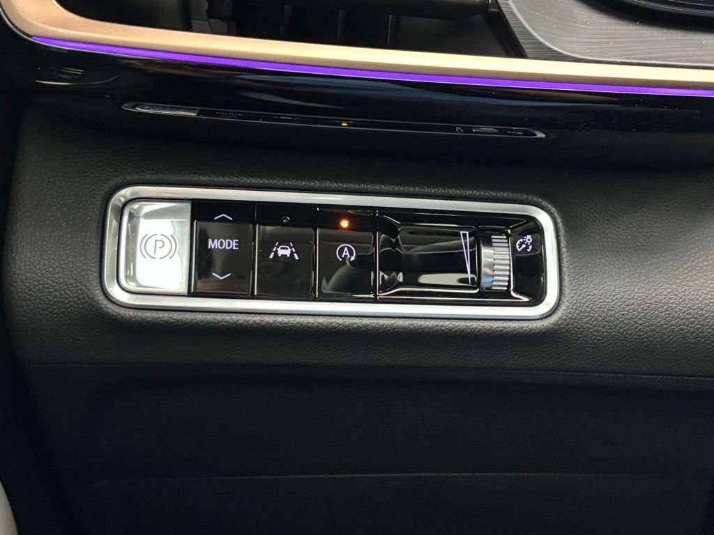 New 2025 Buick Envision Sport Touring image 34