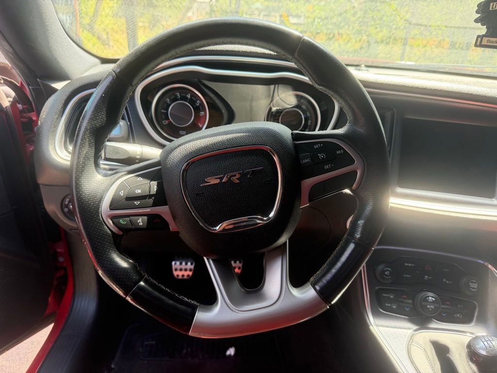 Used 2015 Dodge Challenger SRT w/ Technology Group image 22