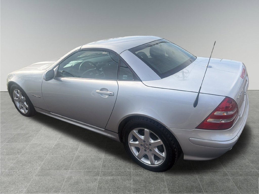 Used 2003 Mercedes-Benz SLK 230 image 3