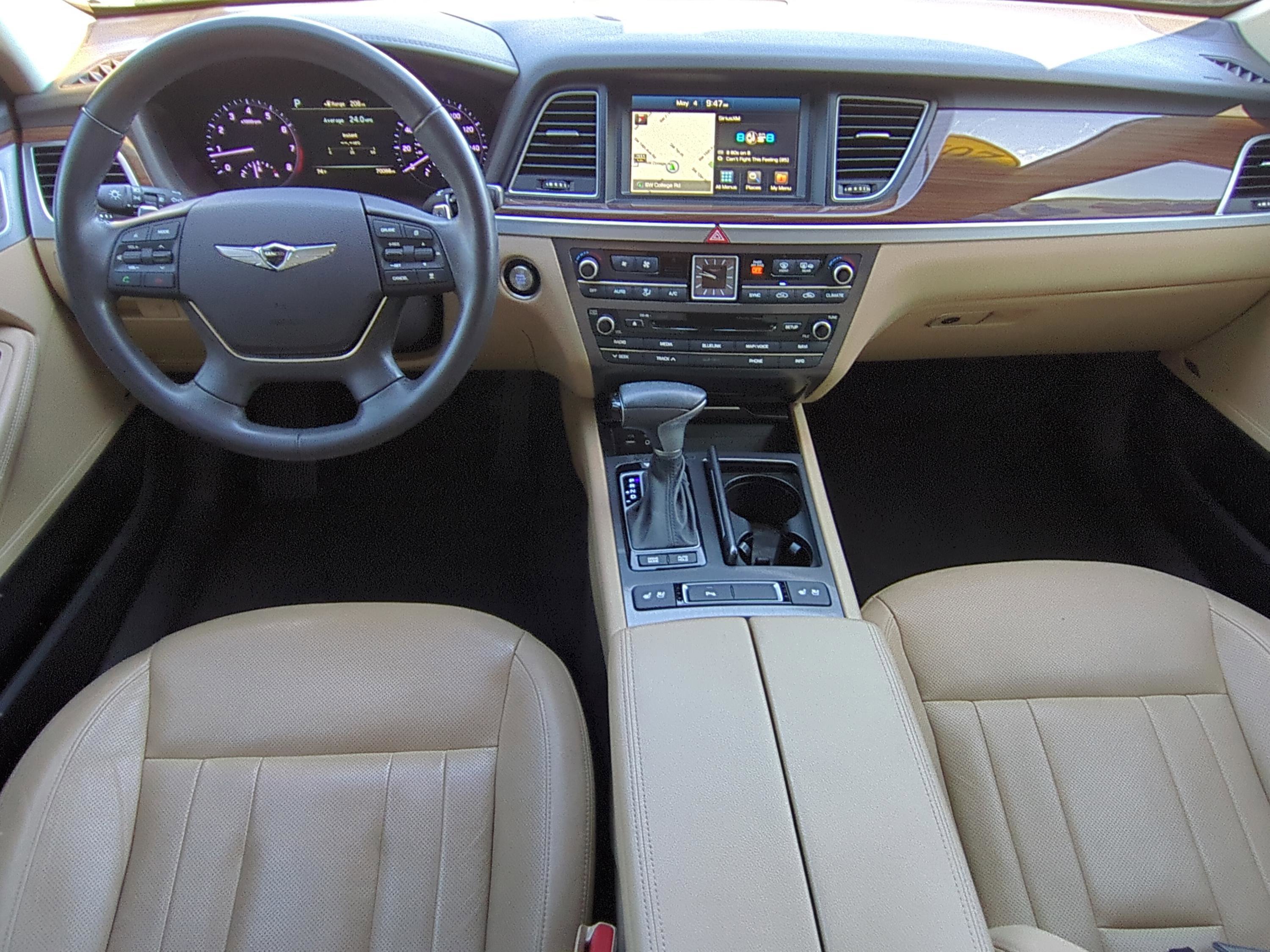 Used 2018 Genesis G80 3.8 w/ Option Group 02 RWD image 10