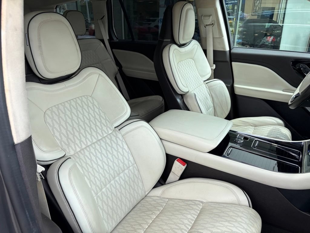 Used 2020 Lincoln Aviator Black Label w/ Dynamic Handling Package AWD/4WD image 27