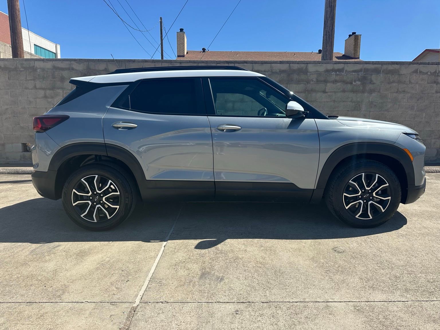 Used 2025 Chevrolet TrailBlazer ACTIV w/ Convenience Package image 4