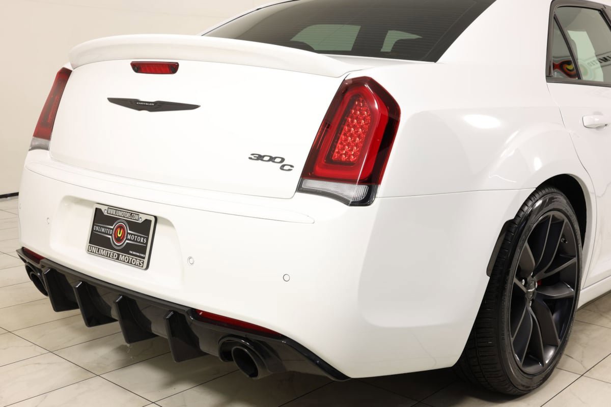 Used 2023 Chrysler 300 C RWD image 40