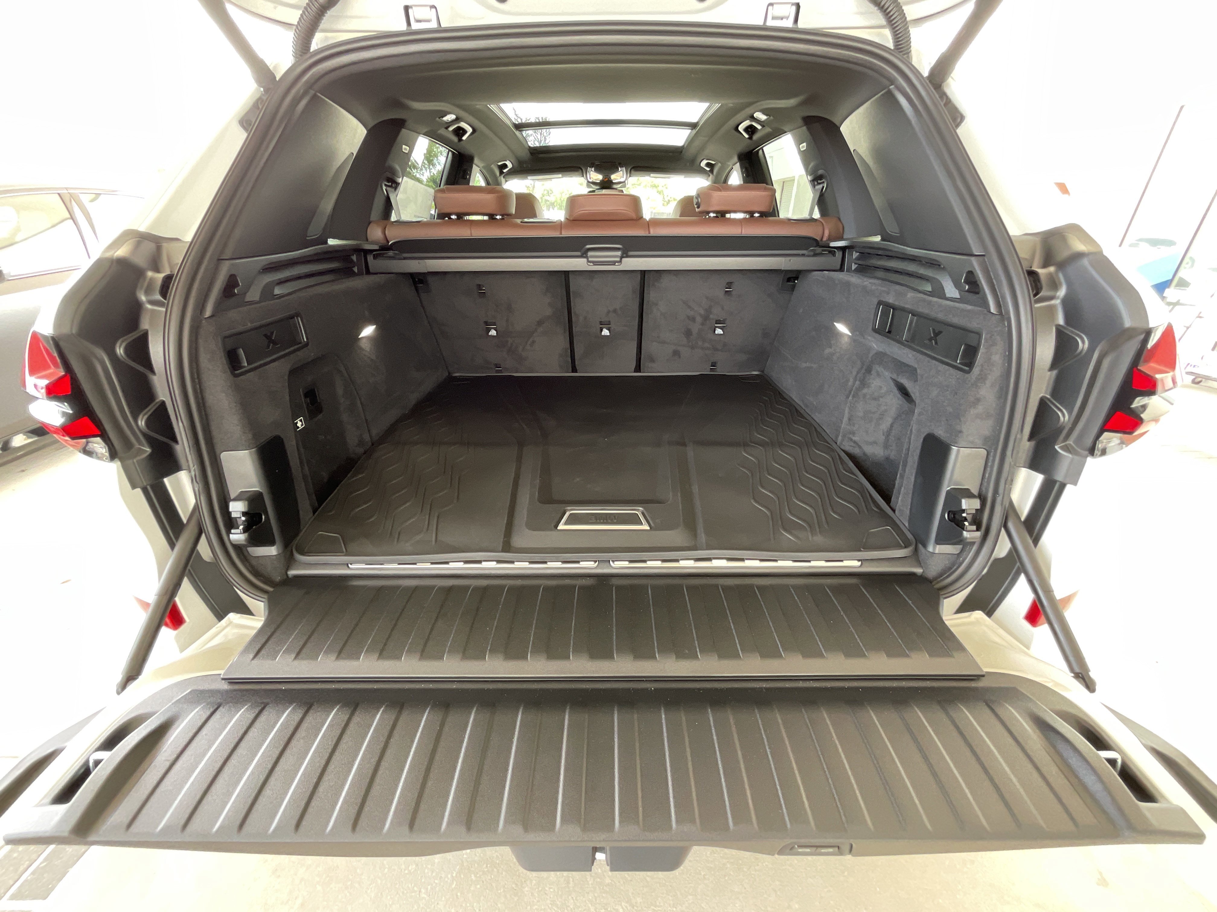 New 2026 BMW X5 xDrive50e w/ M Sport Package image 31