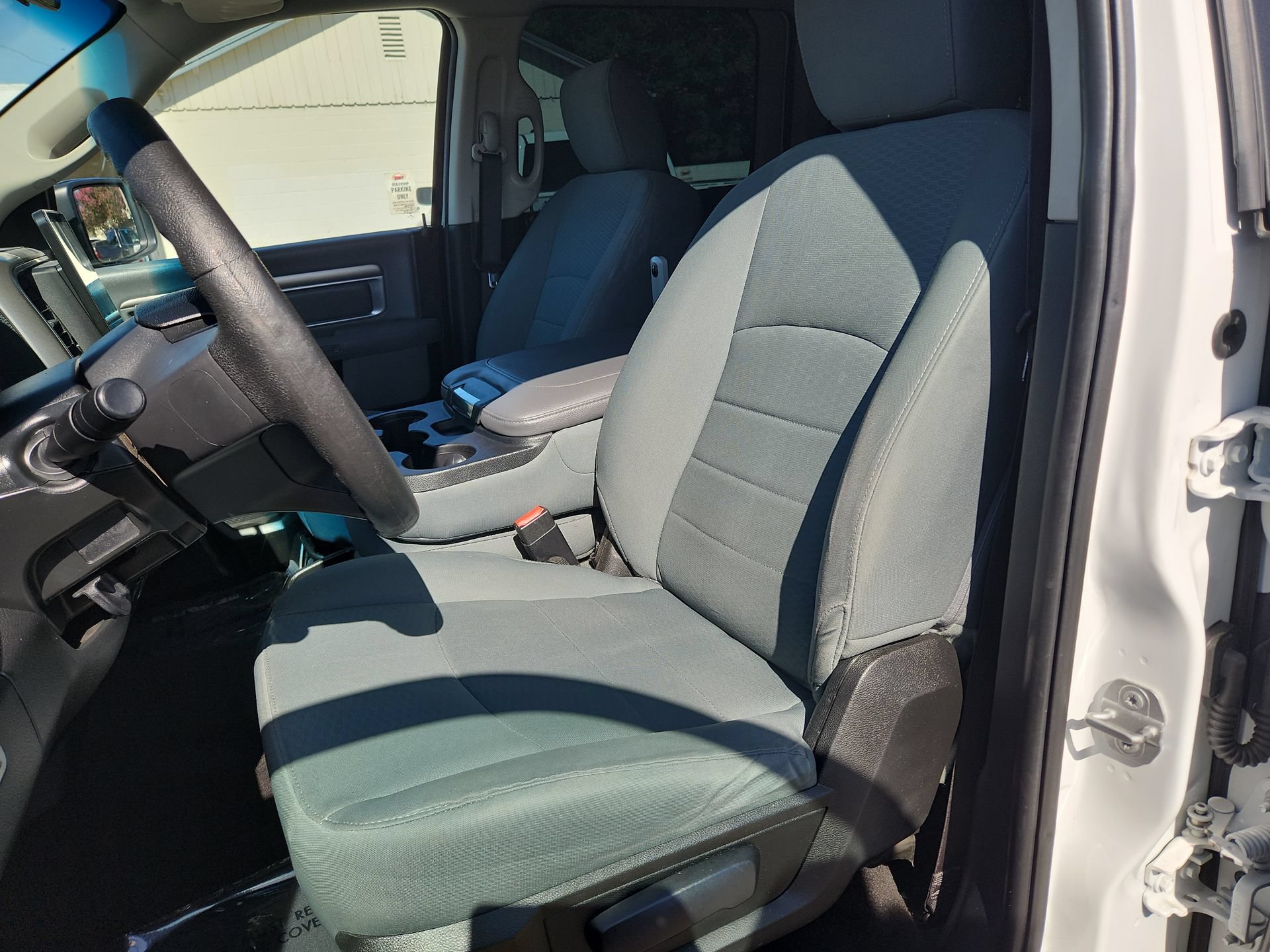 Used 2017 RAM 1500 Classic SLT RWD image 13