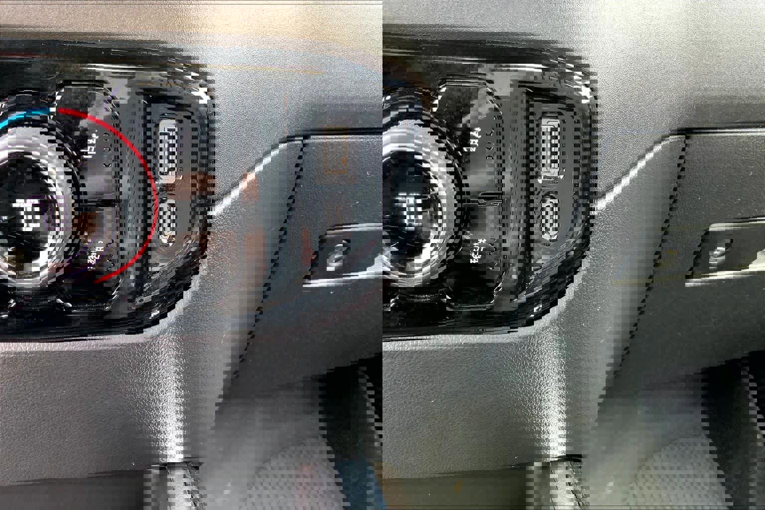 Used 2024 Chevrolet Silverado 1500 LT Trail Boss w/ LPO, Dark Essentials Package image 31