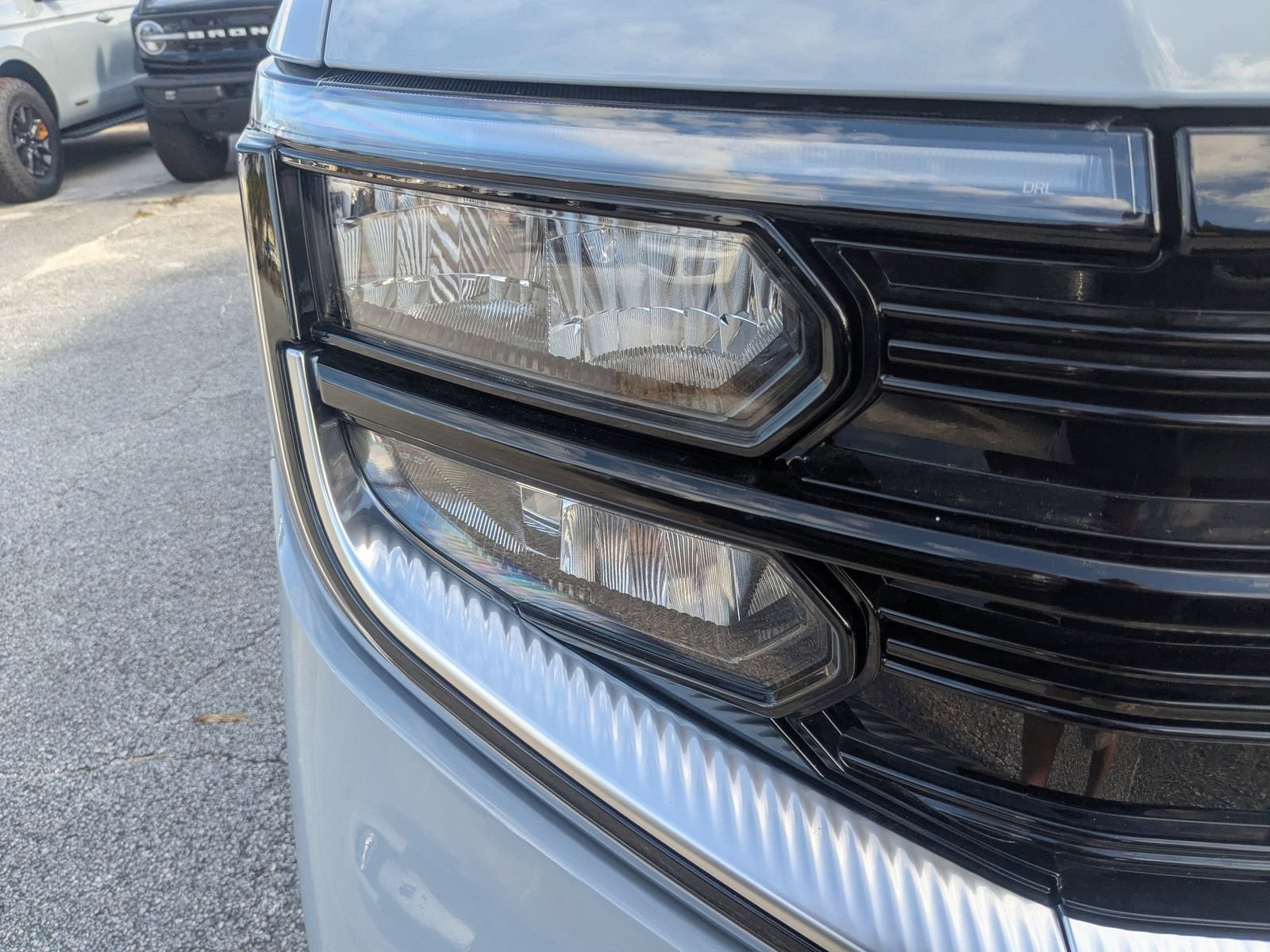 New 2025 Ford Expedition Max Platinum w/ Platinum Ultimate Package AWD/4WD image 10