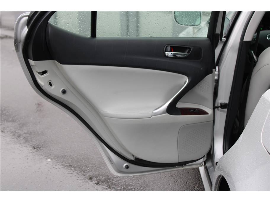 Used 2008 Lexus IS 250 w/ Premium Pkg RWD image 11