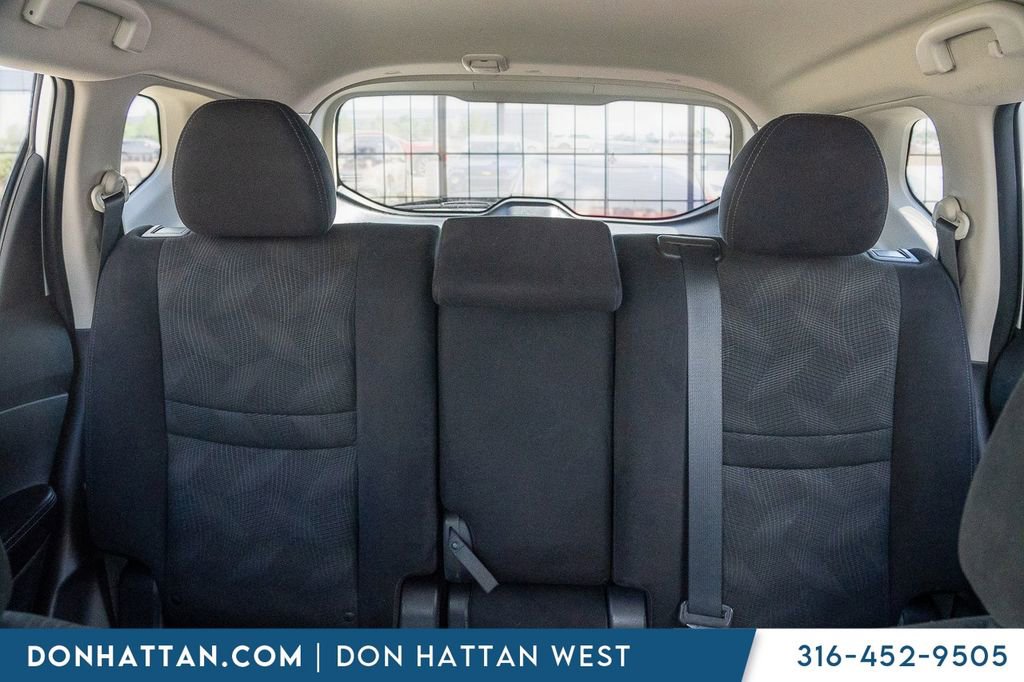 Used 2014 Nissan Rogue SV FWD image 19