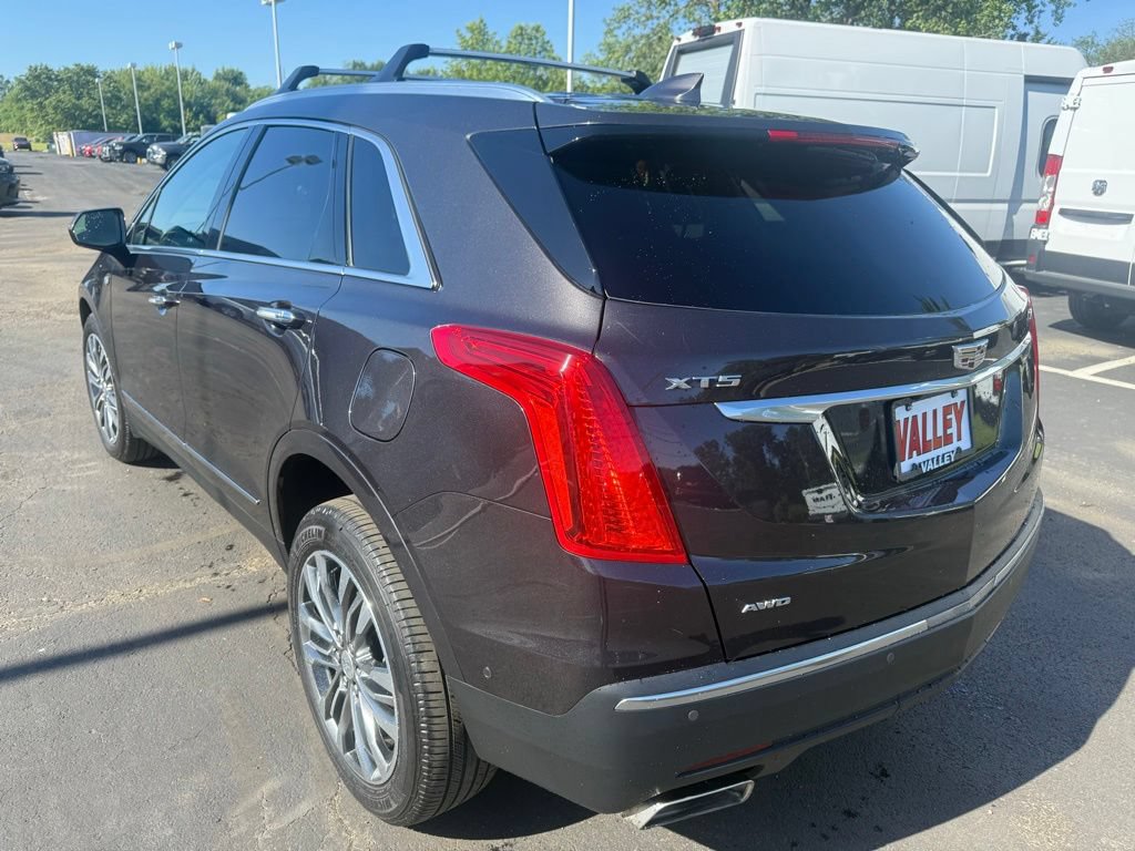 Used 2018 Cadillac XT5 Premium Luxury w/ Driver Assist Package AWD/4WD image 6
