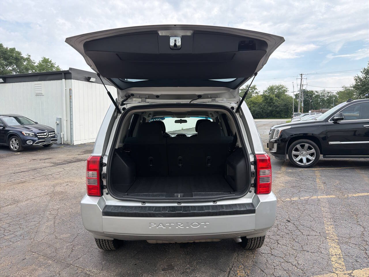 Used 2010 Jeep Patriot Sport w/ PWR Equipment Group FWD image 21