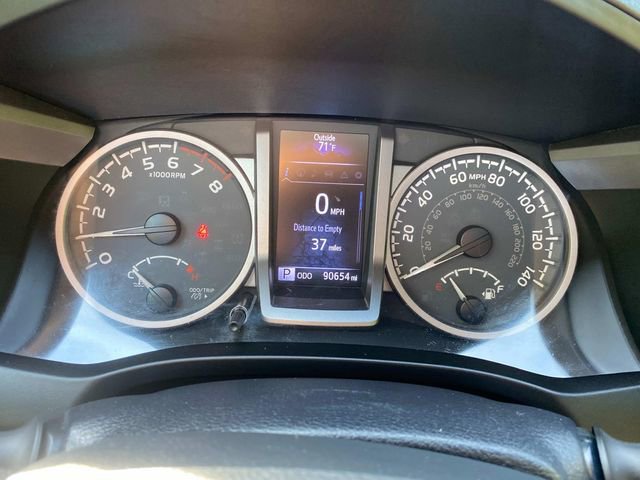 Used 2017 Toyota Tacoma Limited image 13