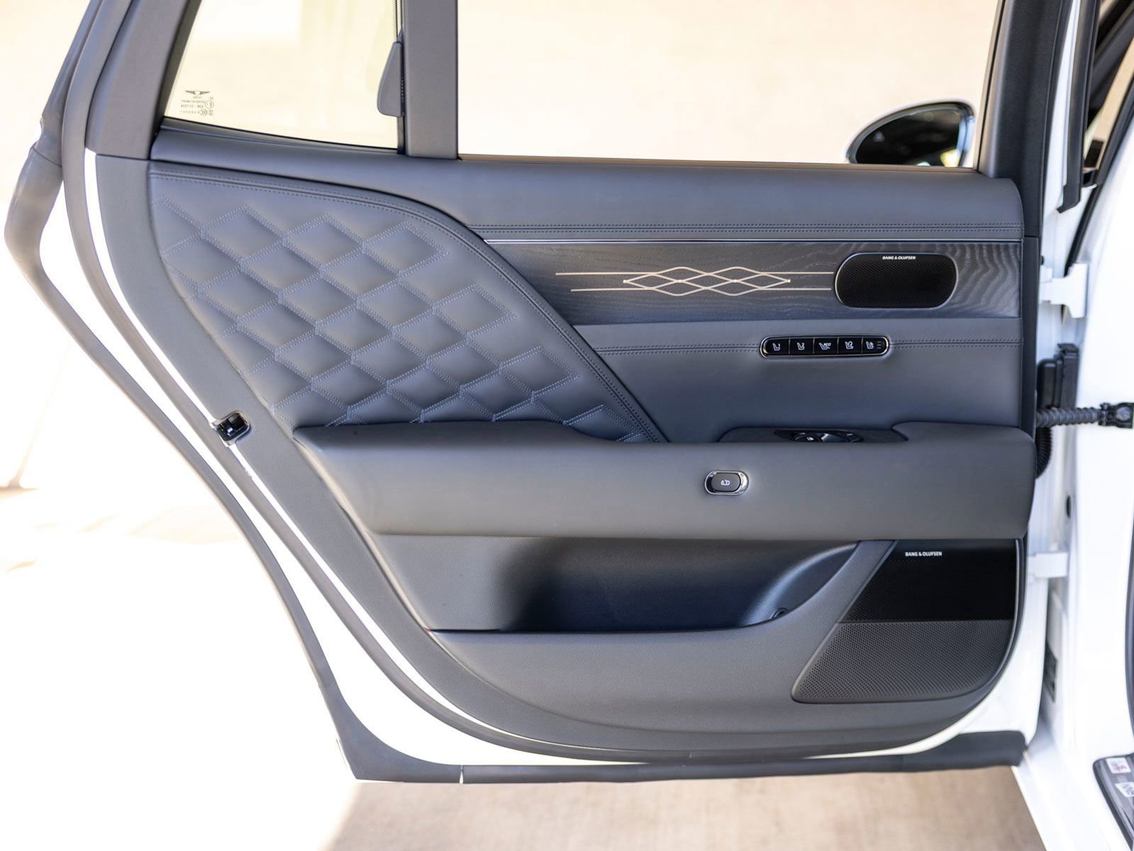 New 2026 Genesis G90 3.5T Prestige image 18