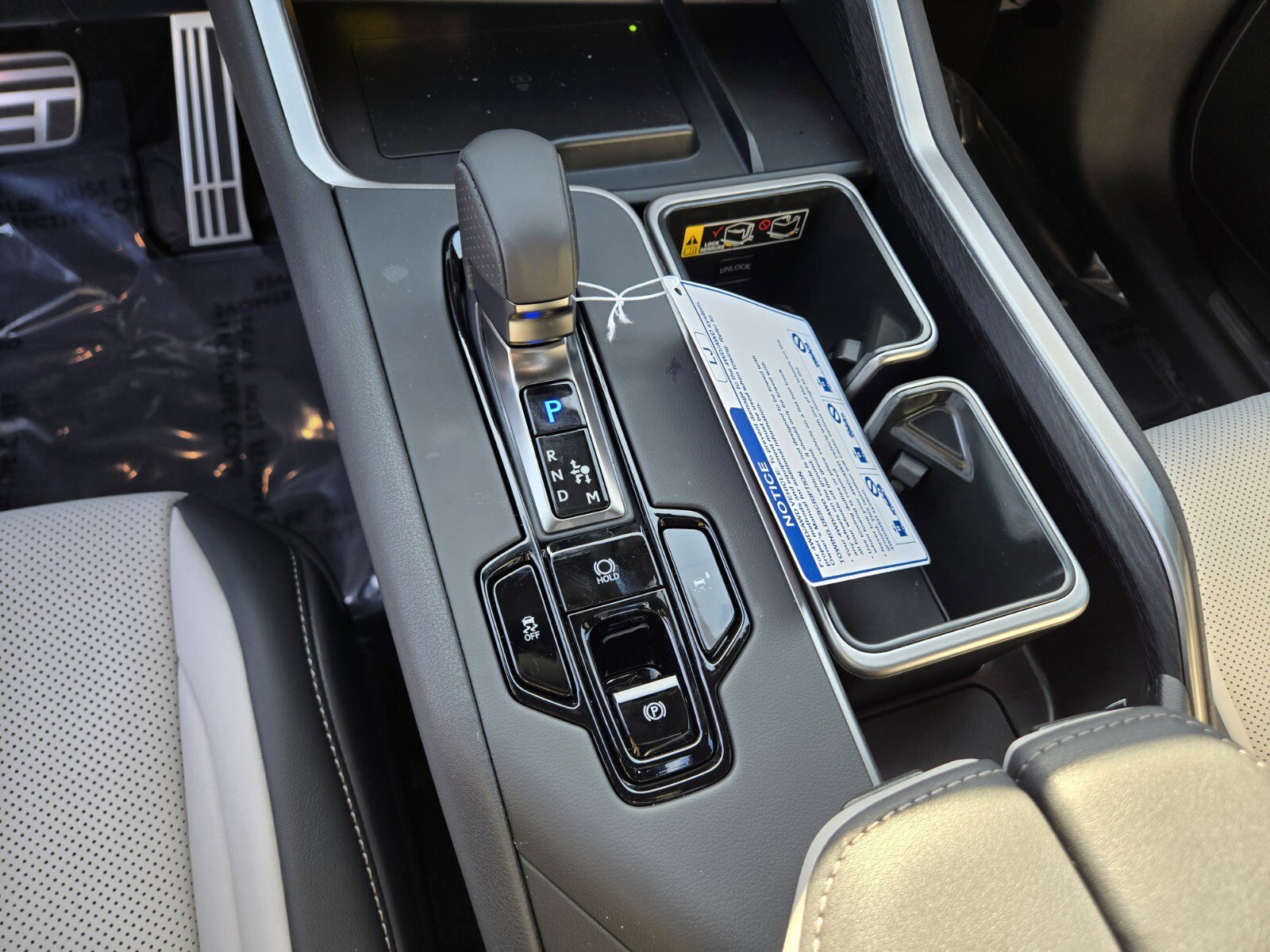 New 2026 Lexus TX 500h AWD image 12