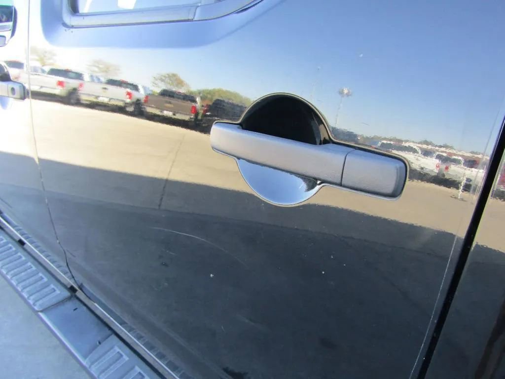 Used 2016 Nissan Frontier Desert Runner image 24