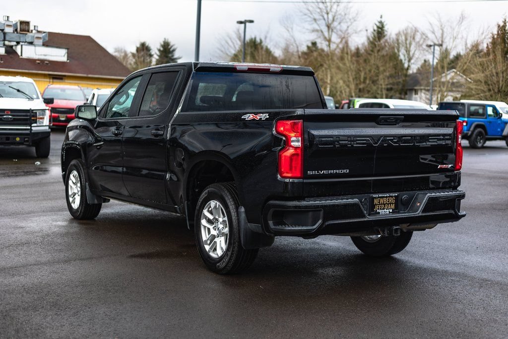 Used 2024 Chevrolet Silverado 1500 RST AWD/4WD image 16