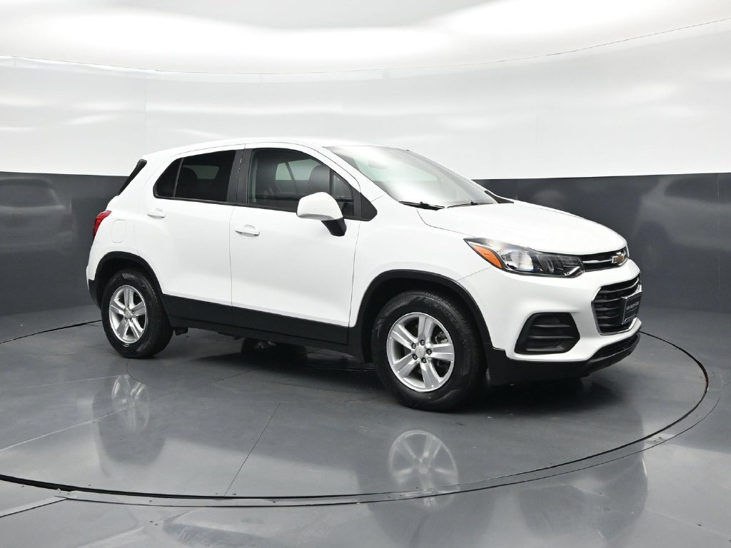 Used 2021 Chevrolet Trax LS w/ Tint and Cruise Package FWD image 57