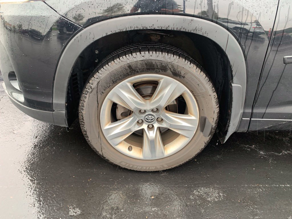 Used 2018 Toyota Highlander Limited w/ Protection Package #3 AWD/4WD image 19