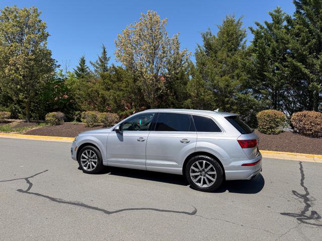 Used 2017 Audi Q7 3.0T Prestige AWD/4WD image 3