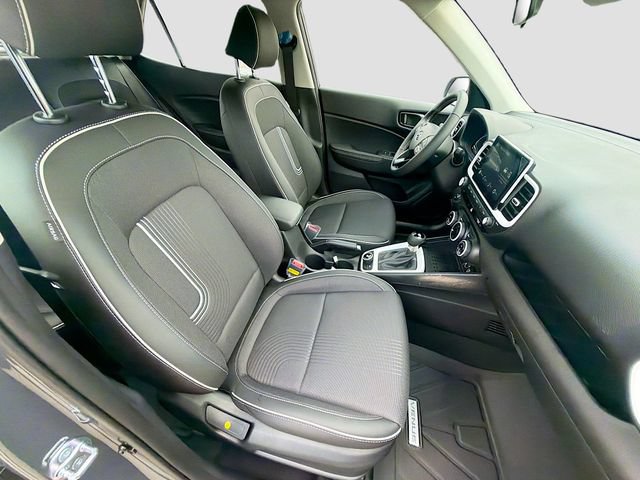 New 2026 Hyundai Venue SEL FWD image 28