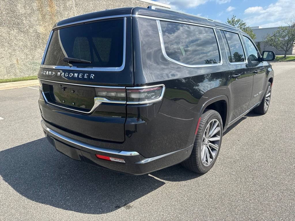 Used 2023 Jeep Grand Wagoneer L 4WD w/ Flexible Seating Group image 7