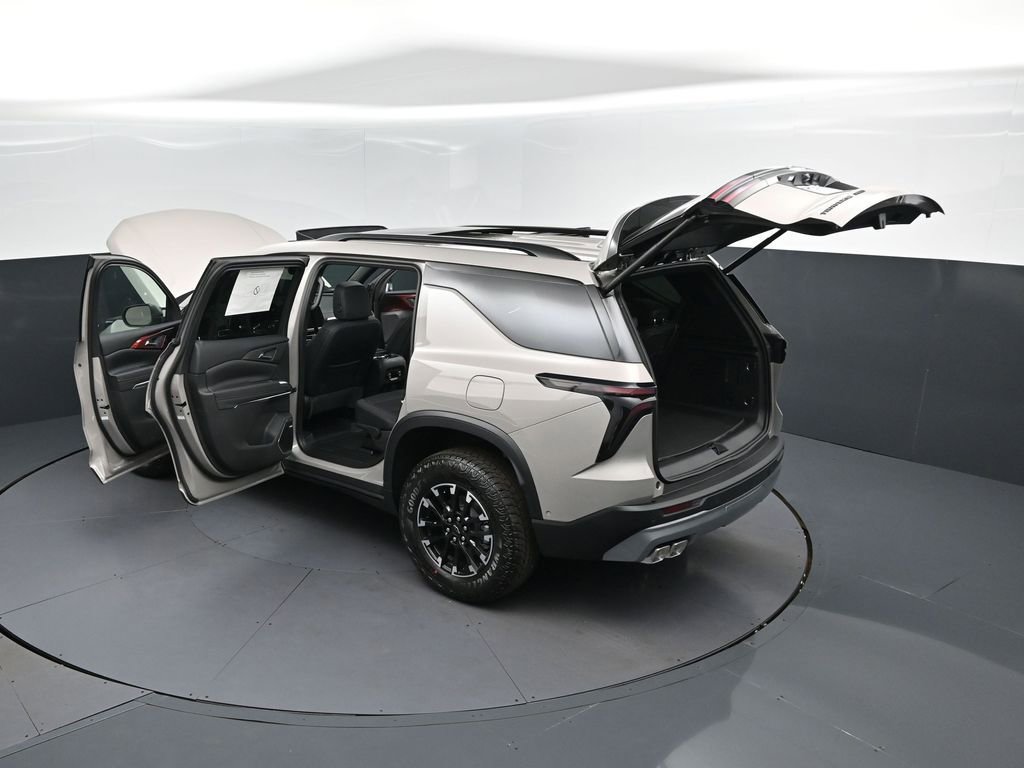 New 2026 Chevrolet Traverse Z71 w/ Enhanced Driving Package AWD/4WD image 49