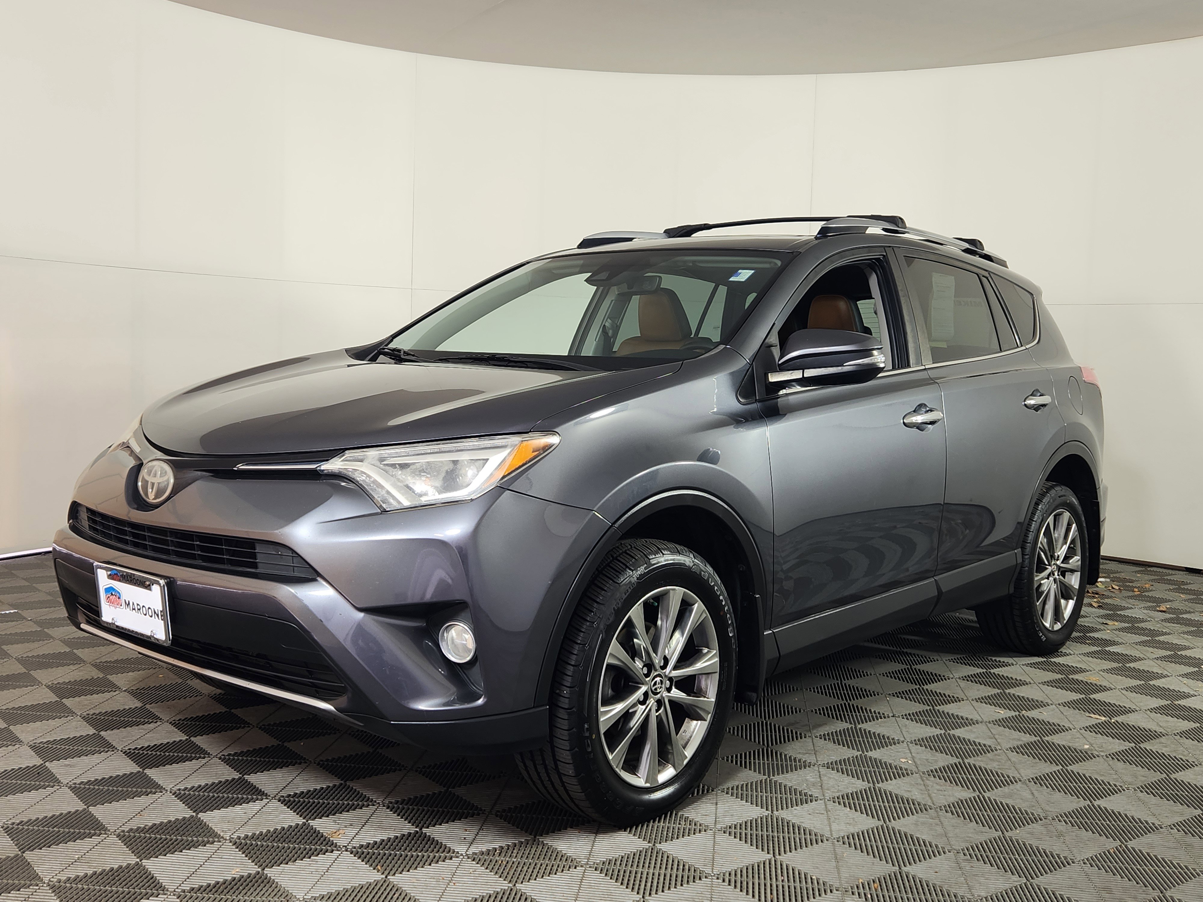 Used 2017 Toyota RAV4 Limited image 3
