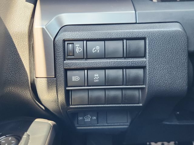 Certified 2025 Toyota Tacoma 4x4 Double Cab image 20