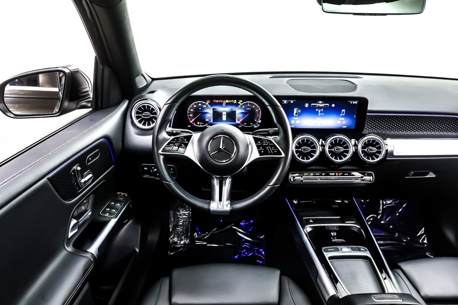 Certified 2025 Mercedes-Benz GLB 250 image 7