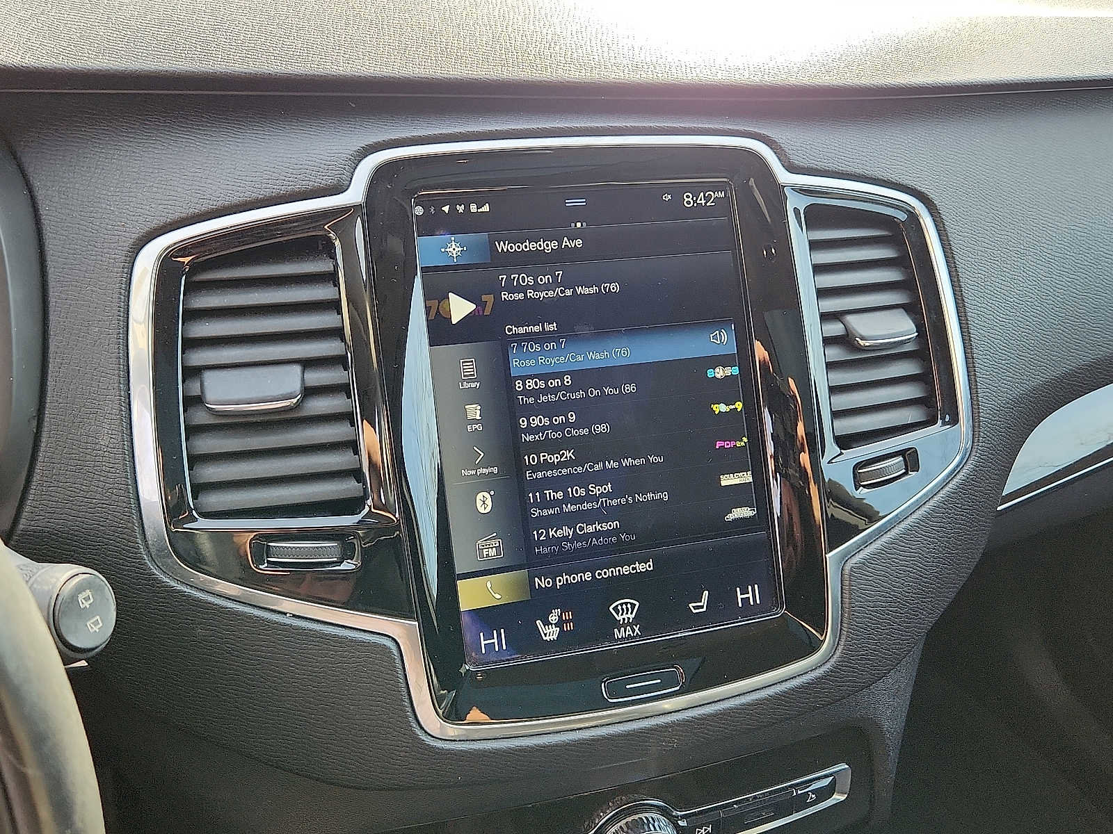 Used 2018 Volvo XC90 T6 Momentum w/ Convenience Package image 17