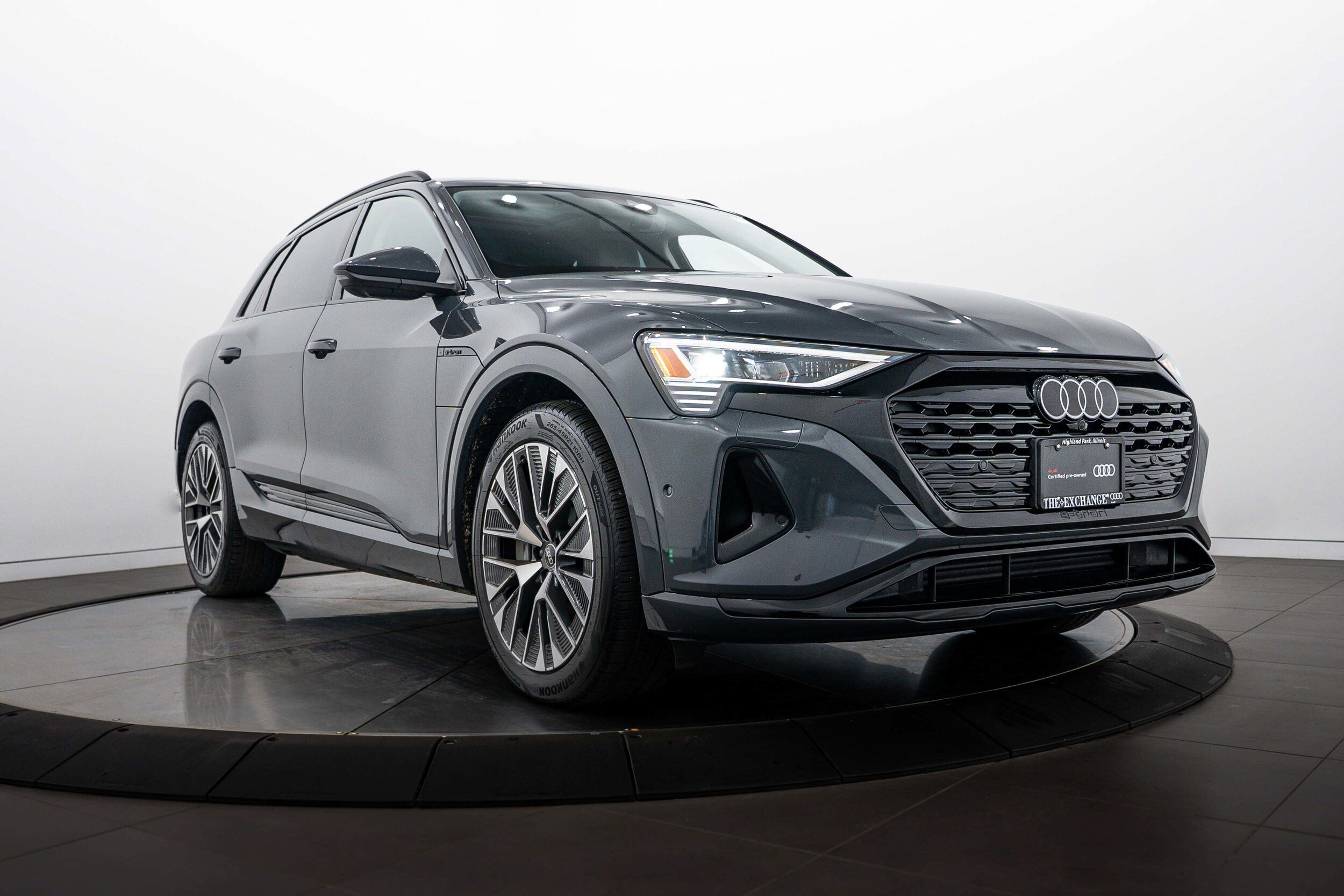 Certified 2024 Audi Q8 e-tron Premium Plus w/ Premium Plus Package AWD/4WD image 1
