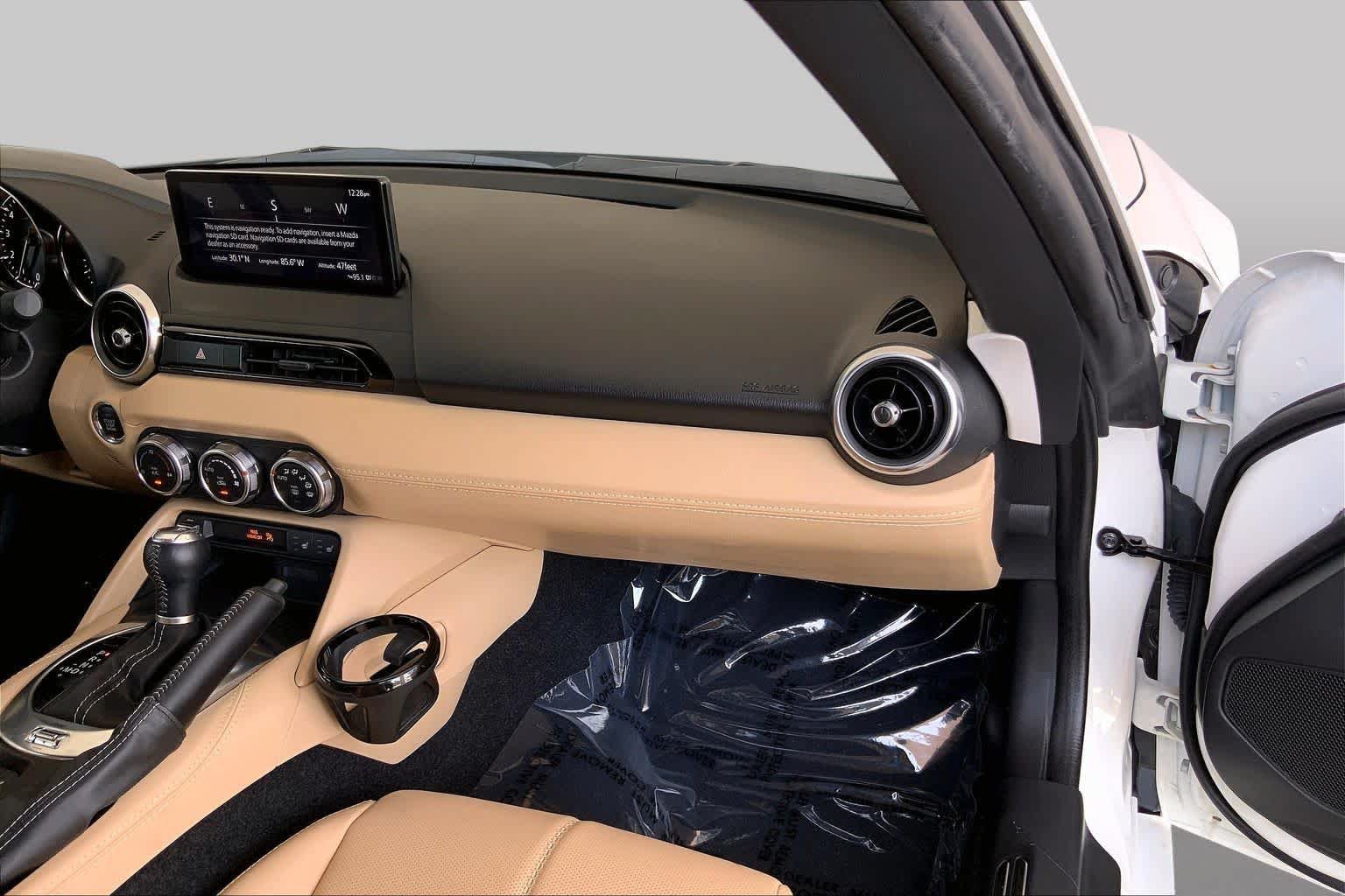 Used 2025 MAZDA MX-5 Miata RF Grand Touring RWD image 19