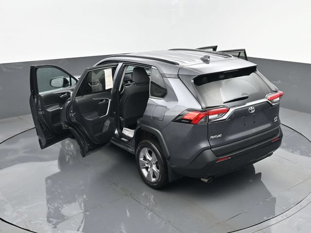 Used 2022 Toyota RAV4 XLE AWD/4WD image 24